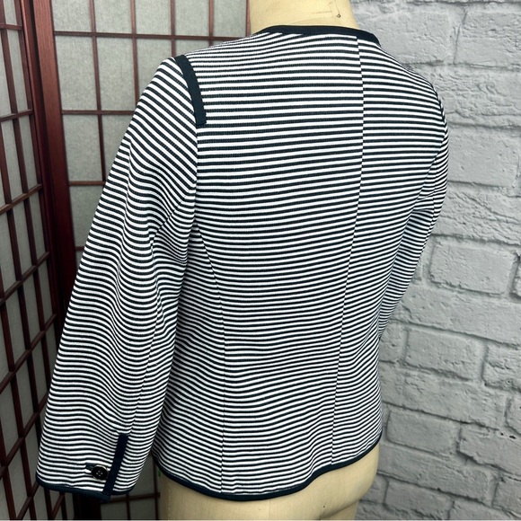 Black and White Stripe Suit Coat Business Jacket Ladies Work Talbots 2P Blazer - Picture 9 of 10